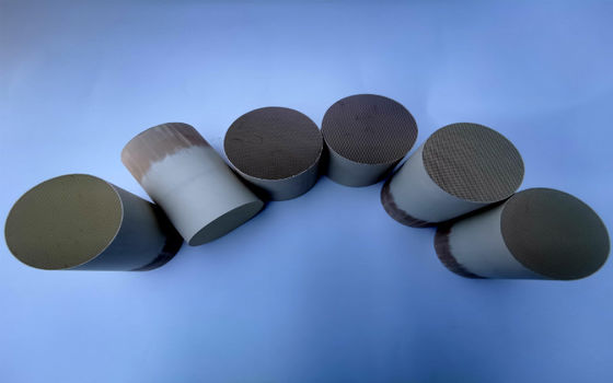 Ceramische Rhodium van het het Platinapalladium van de Honingraatkatalysator Poreuze Substraatkatalysator 400Cpsi