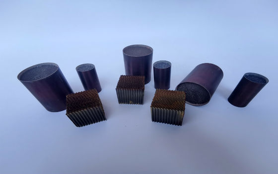 Ceramische Rhodium van het het Platinapalladium van de Honingraatkatalysator Poreuze Substraatkatalysator 400Cpsi