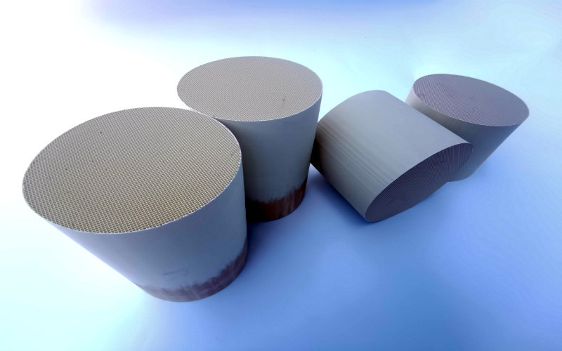 HC Co-NOx TWC Katalysators Met drie richtingen voor Automobiel Emissiebeheersing Ceramisch Substraat